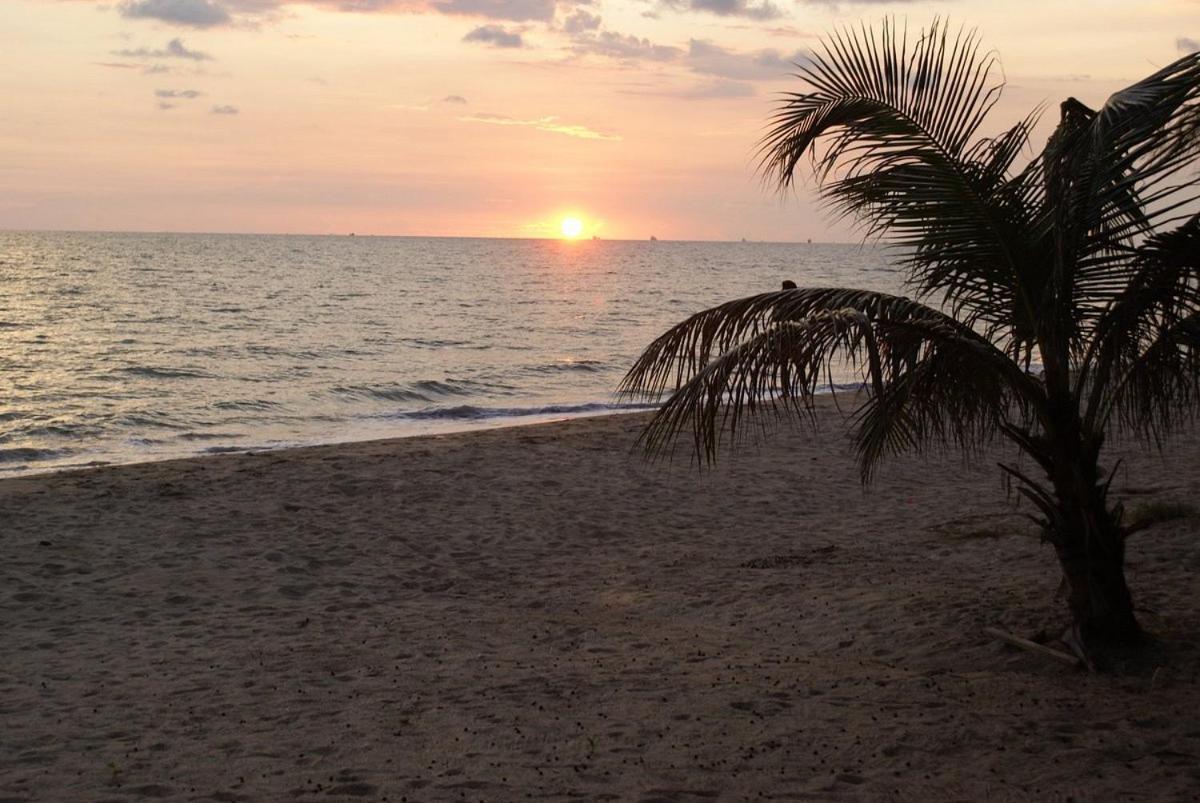 Sammy Seaview Mae Ramphueng Beach Front Golden Elephant บ้านช้างทองวิวทะเลหน้าหาดแม่รำพึง Rayong Dış mekan fotoğraf